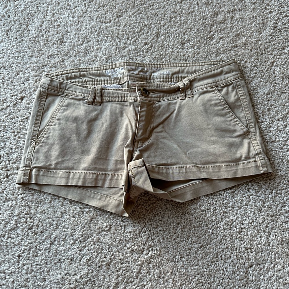 Women’s Mossimo khaki shorts size 6